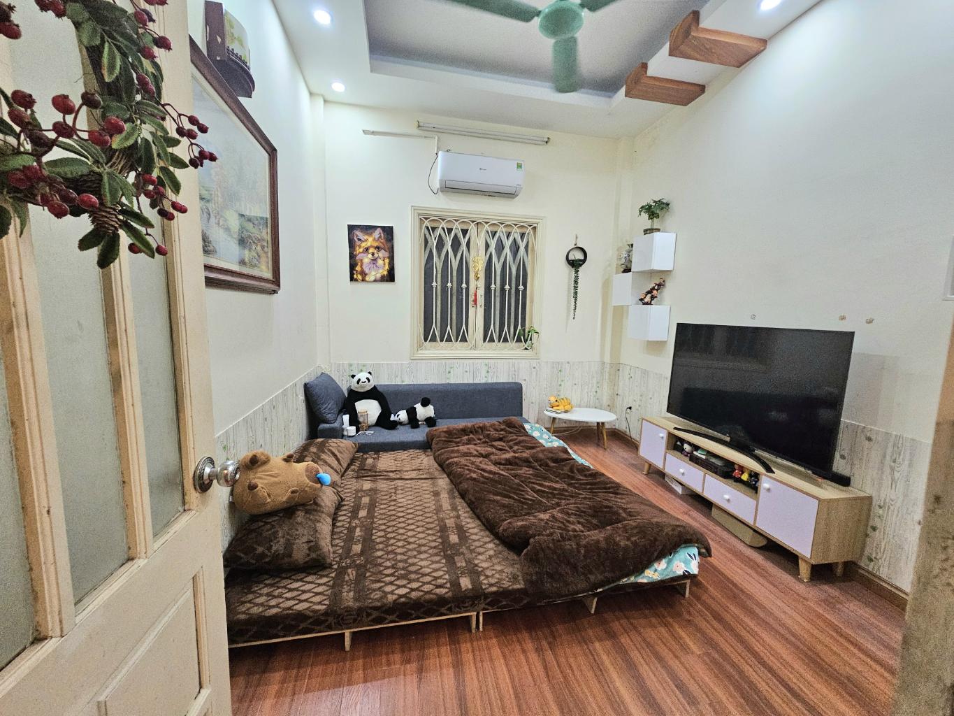 Bán nhà riêng Ngọc Hà, Đội Cấn - TT Ba Đình, 15m ra ô tô, gần hồ điều hoà, Dt46m*4T chỉ 8,8 tỷ. LH: 0914383279